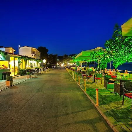 Hotel Xenios Dolphin 3*