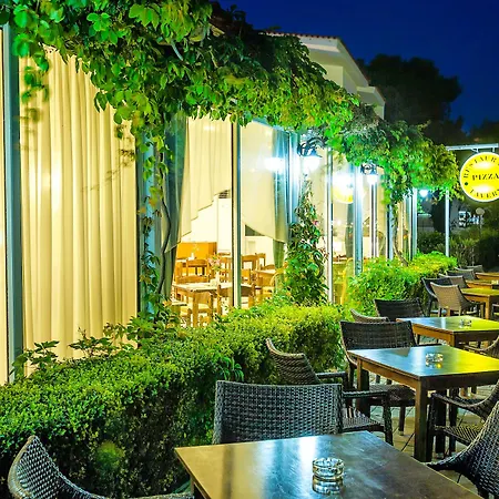 فندق Xenios Dolphin