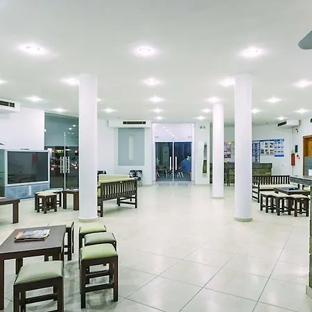 Xenios Dolphin Otel