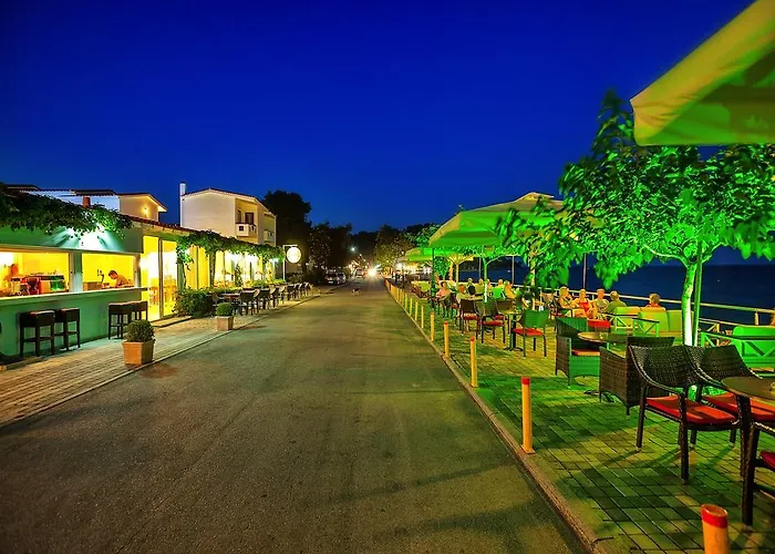 Hotel Dolphin Beach 3*