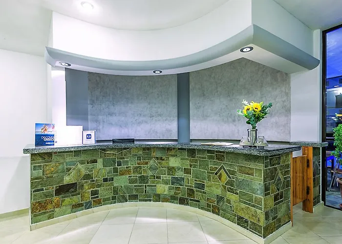 Hotel Dolphin Beach 3*