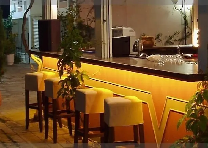 Dolphin Beach Hotel 3*