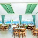Dolphin Beach 3*