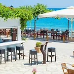 Dolphin Beach Hotel 3*
